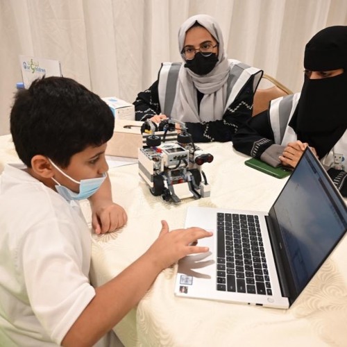 مشروع  اصنع روبوتك بنفسك  2022